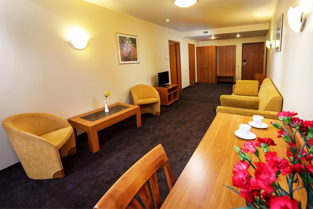 Alka Hotel Паланга Экстерьер фото